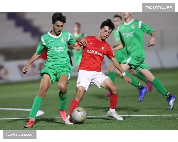 拜仁签约17岁厄瓜多尔中卫奥拉亚，全球布局青训抢夺未来人才